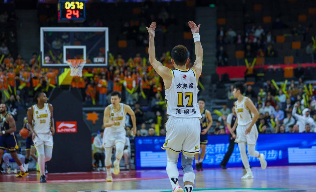 开云体育官方网站-球队实力大幅提升，成绩节节攀升的简单介绍