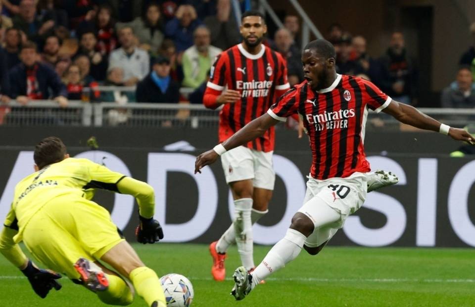 意甲AC米兰遭遇失利，前四名席位岌岌可危的简单介绍