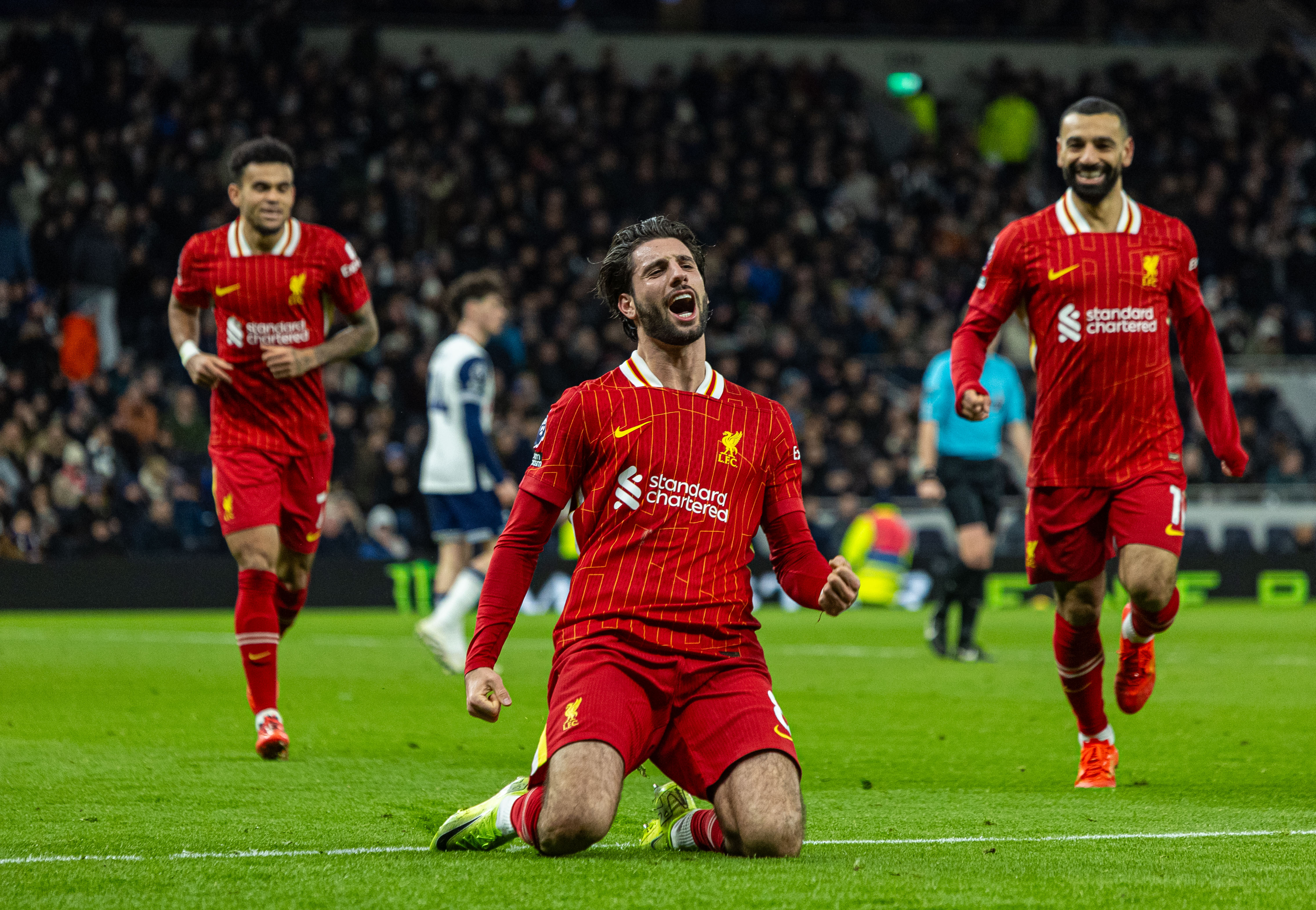 开云体育下载-利物浦再度豪取胜利，开启连胜模式的简单介绍