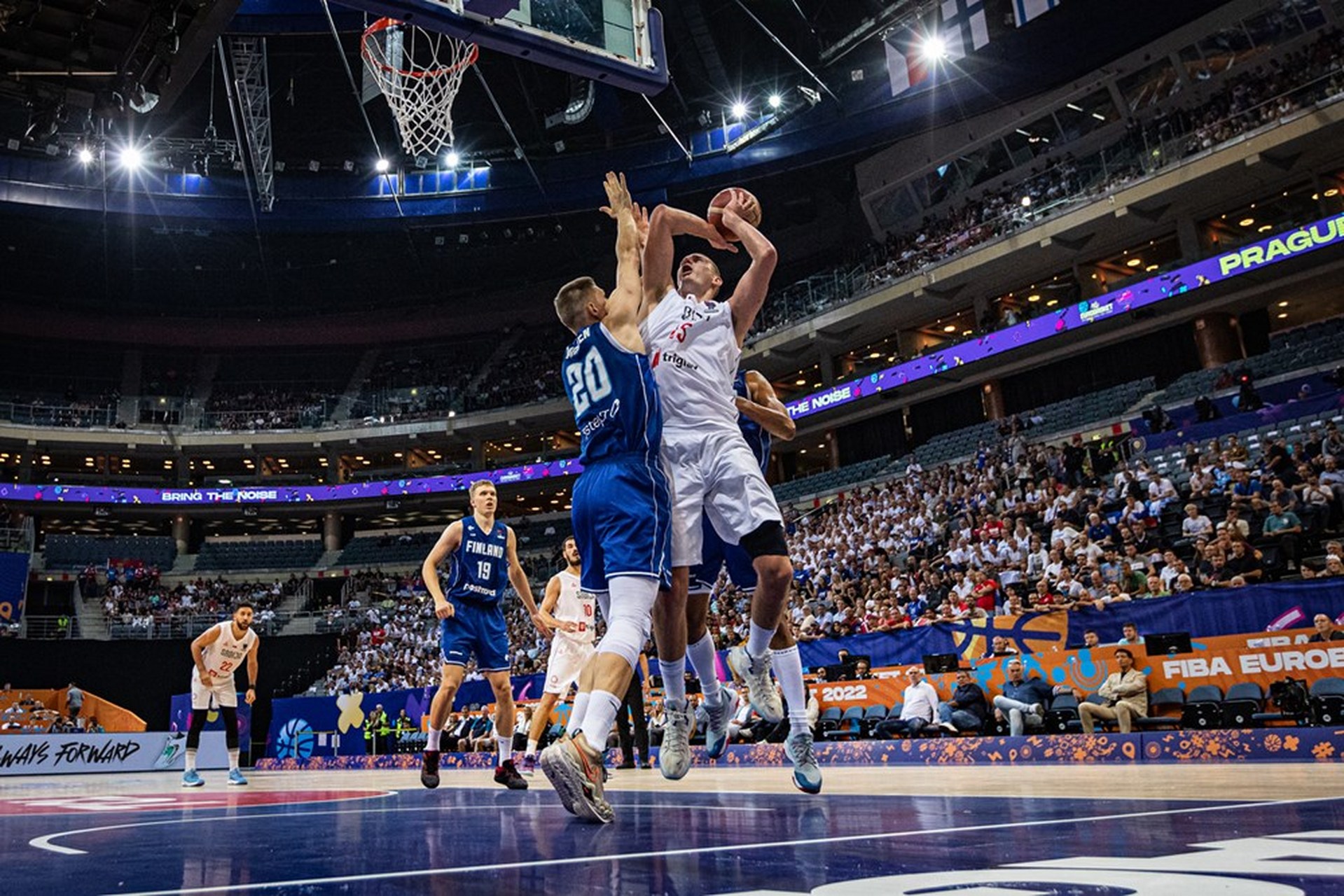 塞尔维亚队在欧洲杯预选赛中豪取胜利 塞尔维亚队在欧洲杯预选赛中豪取胜利