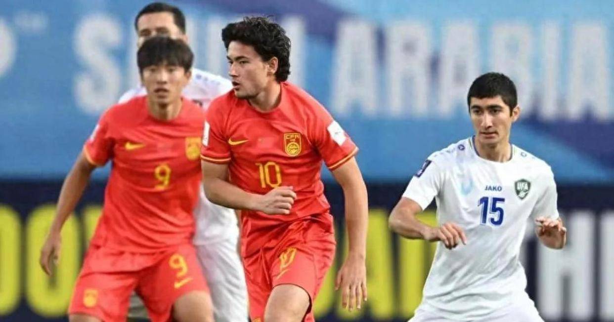 包含亚洲杯预选赛：紫队大获全胜，晋级至下一轮的词条