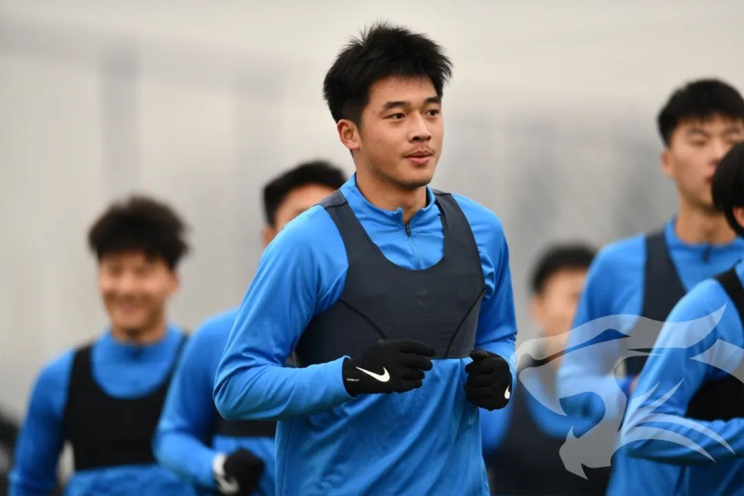 武汉队挑战千里来的对手，士气高昂备战艰苦的简单介绍