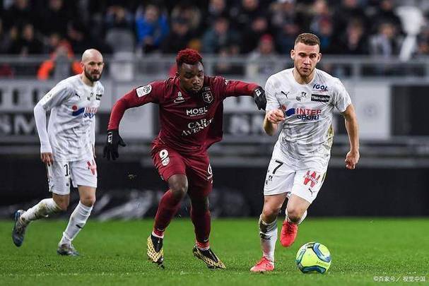 开云体育APP下载-关于亚眠客场战胜兰斯，继续稳坐积分榜前列的信息