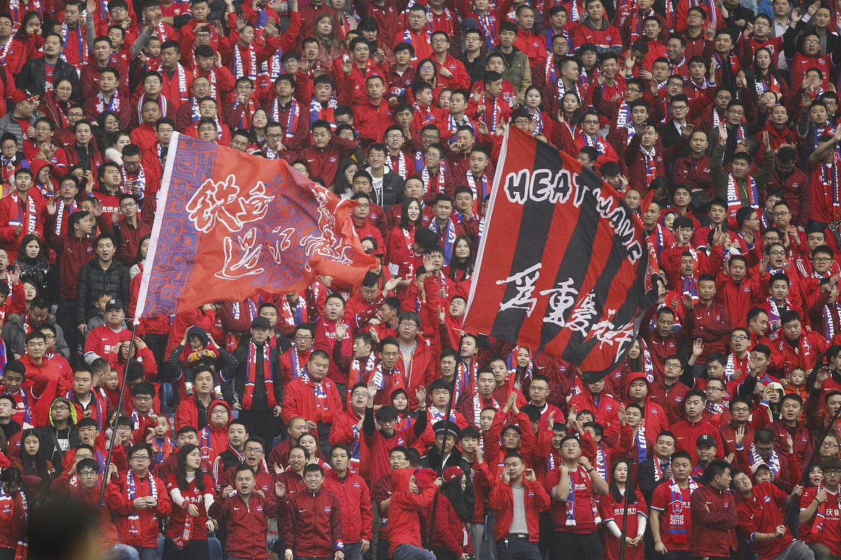 开云体育官方网站-曼联客场大胜，继续向前突进的简单介绍