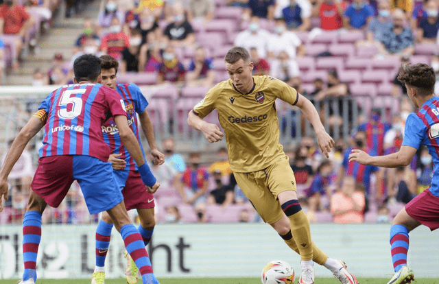 埃瓦尔客场大胜对手,证明实力 埃瓦尔客场大胜对手,证明实力