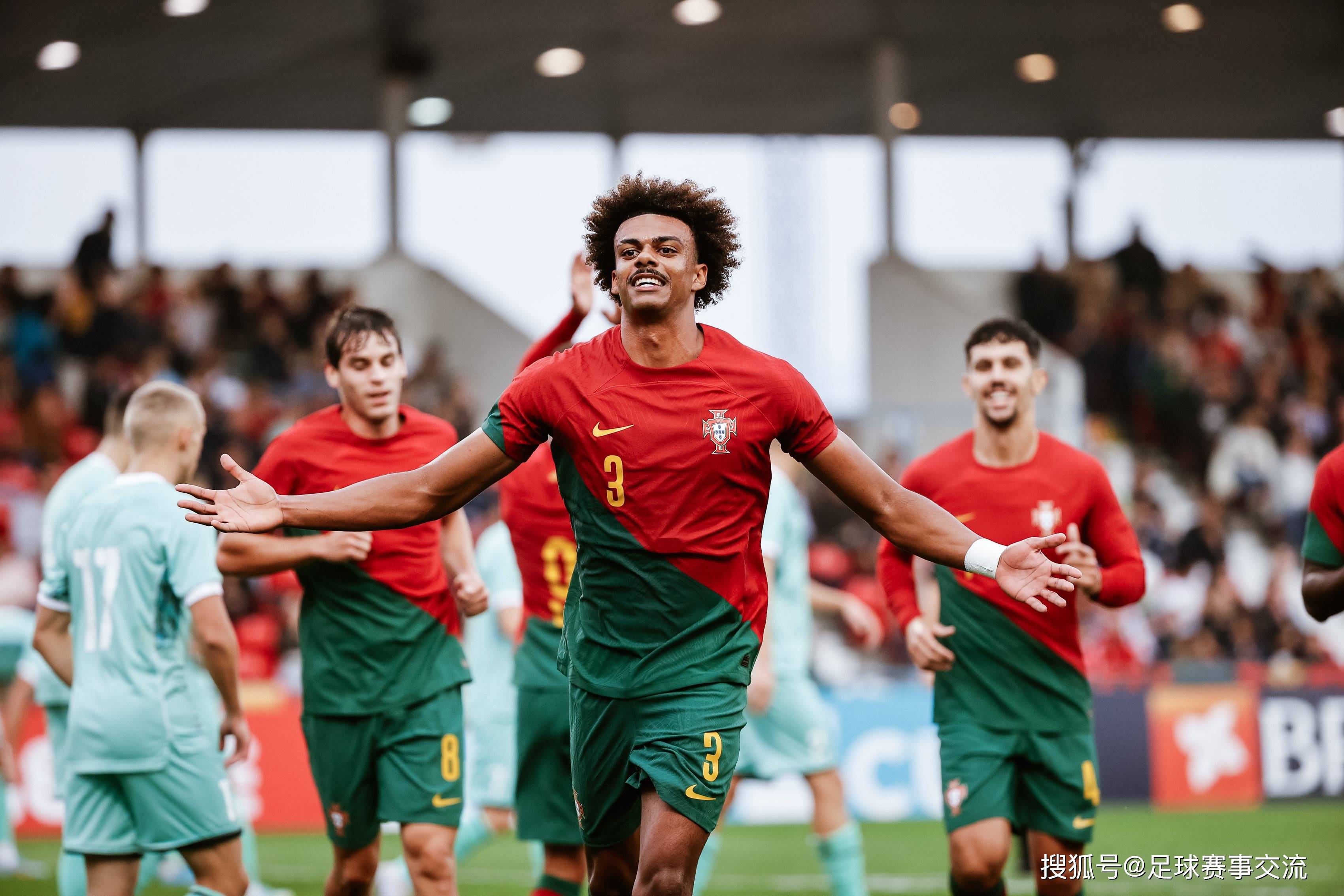 开云体育在线-关于意大利前锋罗西尼在比赛中展现进攻实力的信息