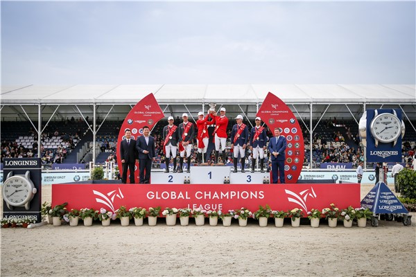 环球表彰赛事精彩纷呈,球迷热情高涨的简单介绍 环球表彰赛事精彩纷呈,球迷热情高涨的简单介绍