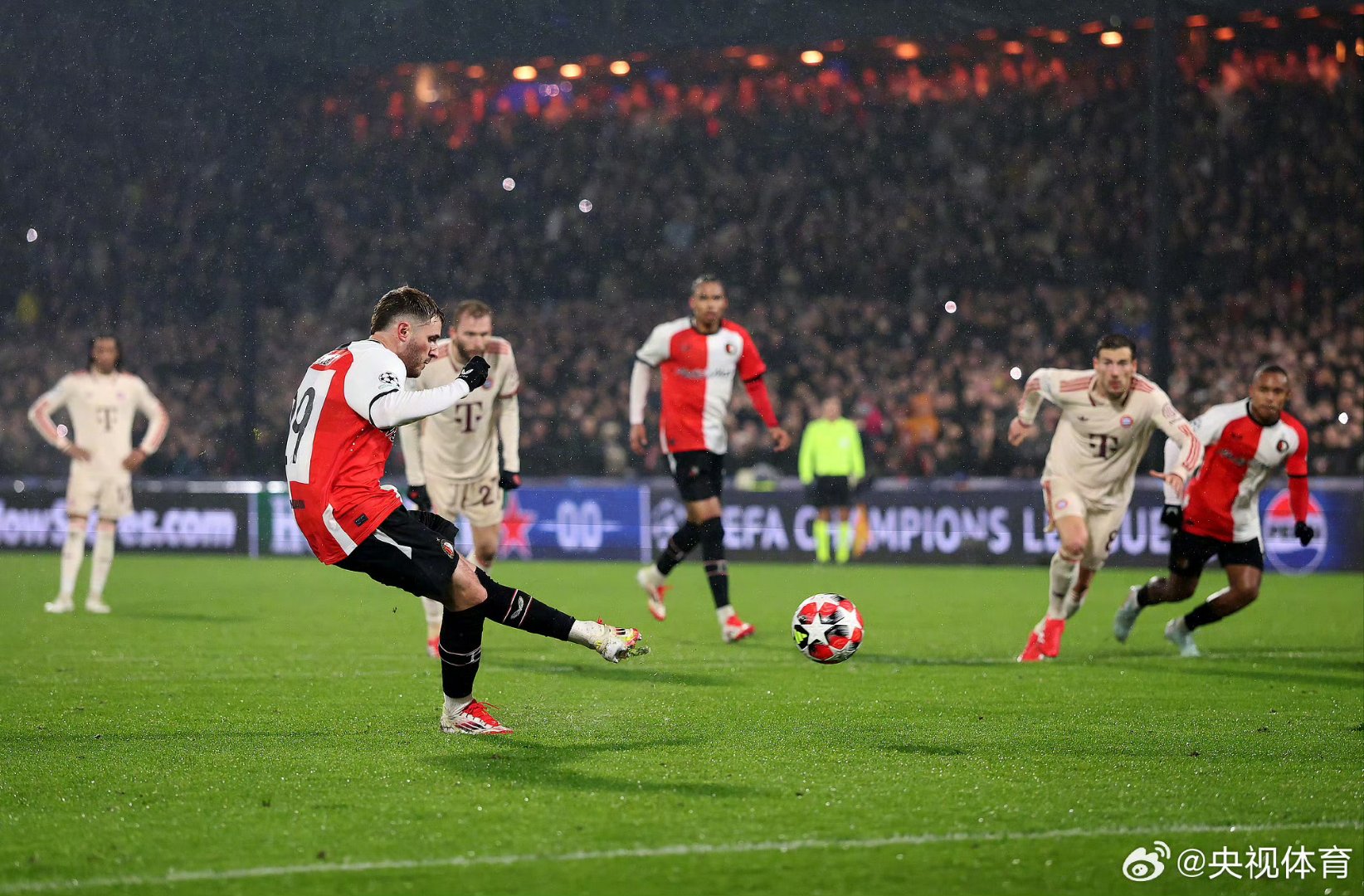 今晚焦点：拜仁失利，球迷沸腾的简单介绍