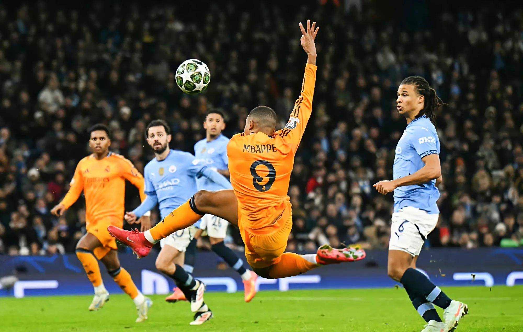 皇马击败巴黎圣日耳曼,晋级欧冠半决赛! 皇马击败巴黎圣日耳曼,晋级欧冠半决赛!