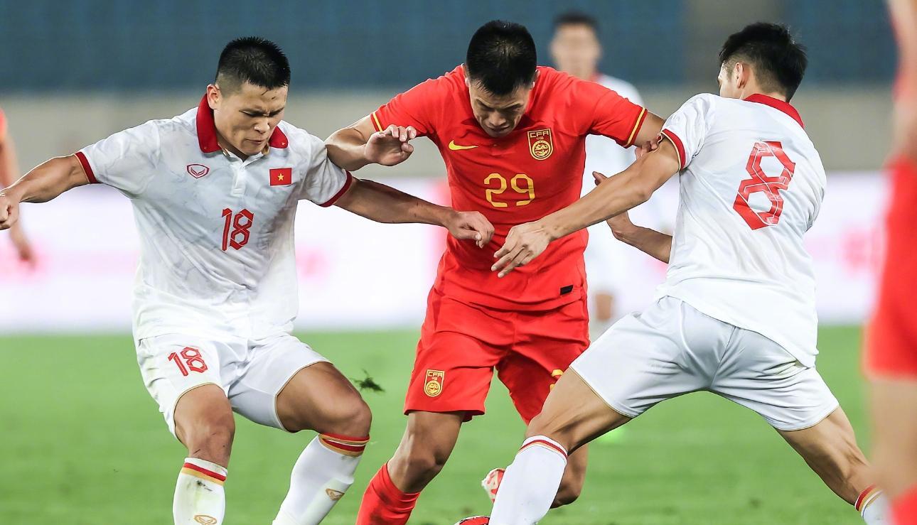 中国足球国家队备战世界杯预选赛,目标出线夺冠!的简单介绍 中国足球国家队备战世界杯预选赛,目标出线夺冠!的简单介绍