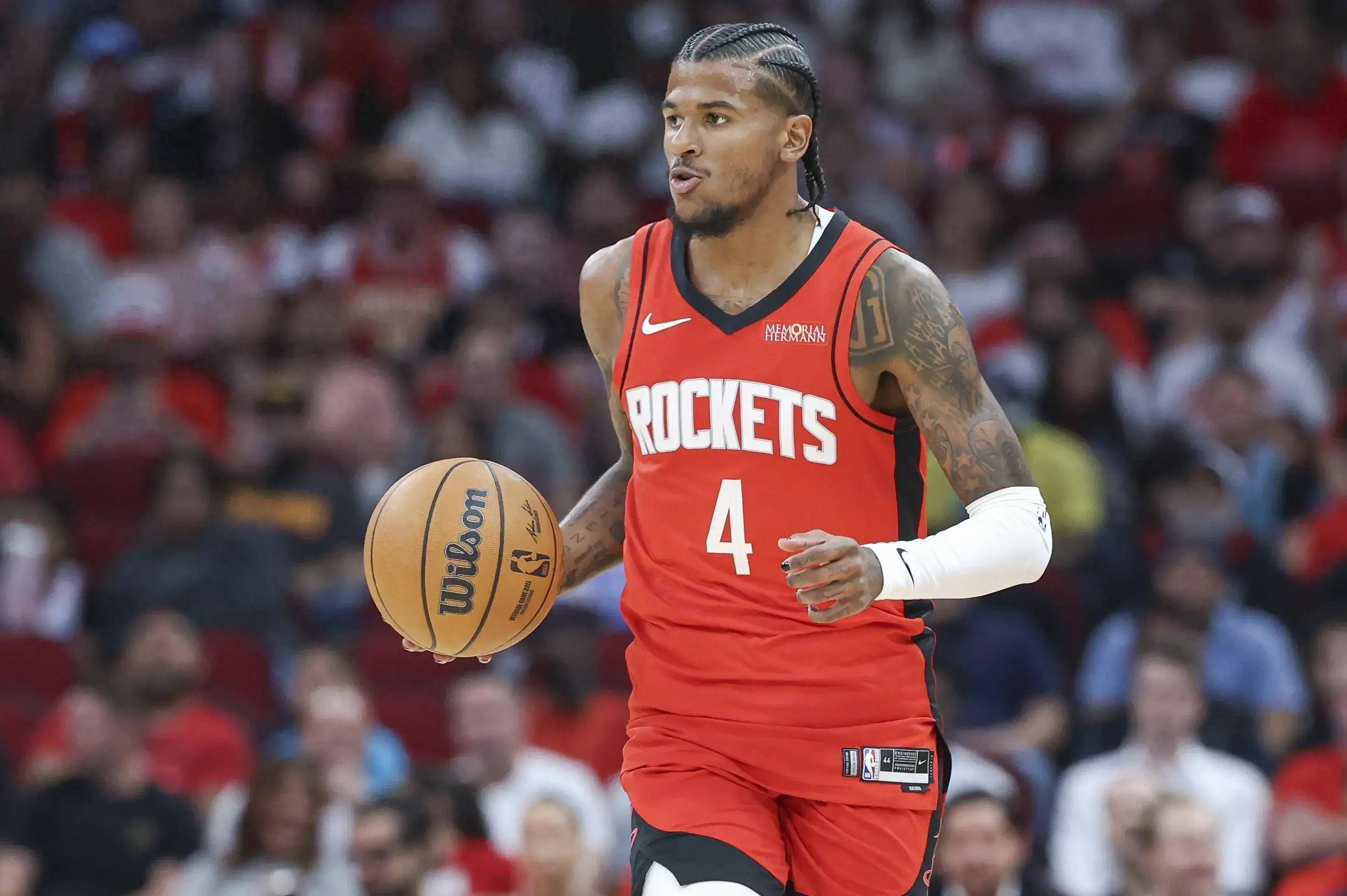 火箭再胜马刺,将系列赛领先 火箭再胜马刺,将系列赛领先