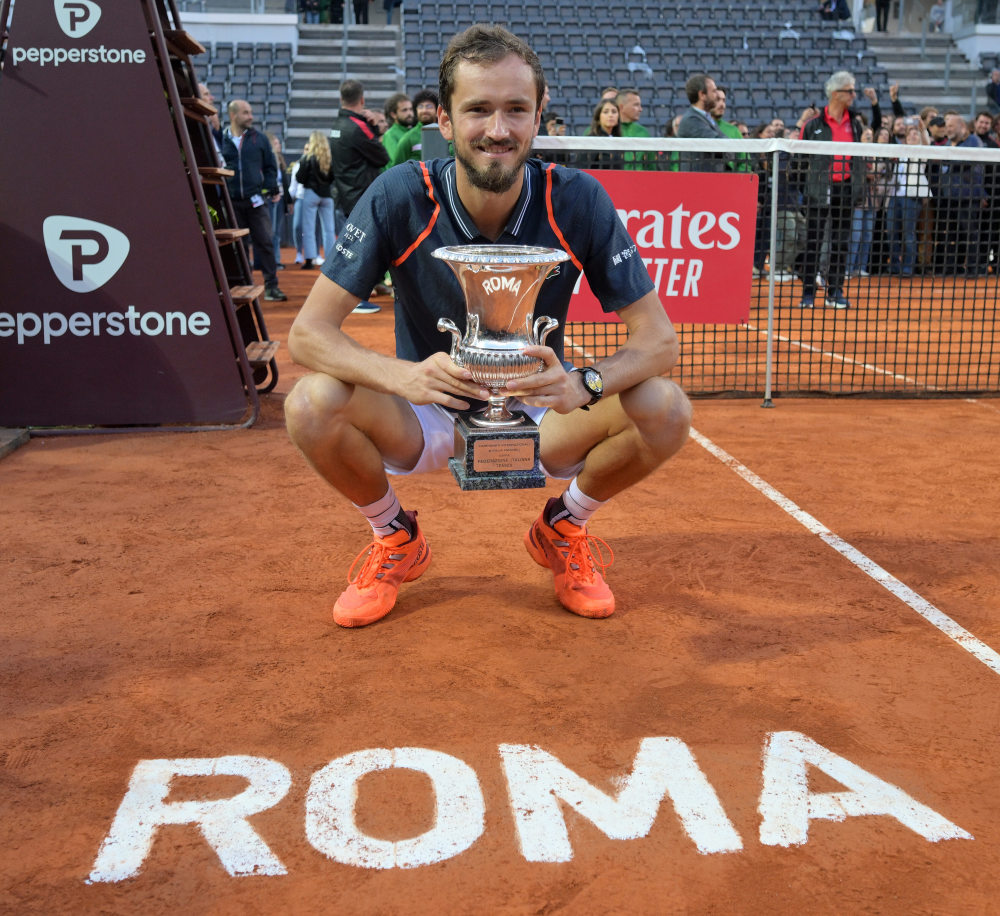 包含欧洲网球队翻盘意大利网球队,梅德韦杰夫送出助攻的词条 包含欧洲网球队翻盘意大利网球队,梅德韦杰夫送出助攻的词条