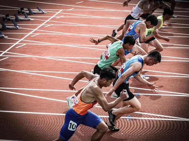 开云体育平台APP-冷静与激情交织！田径完美收官