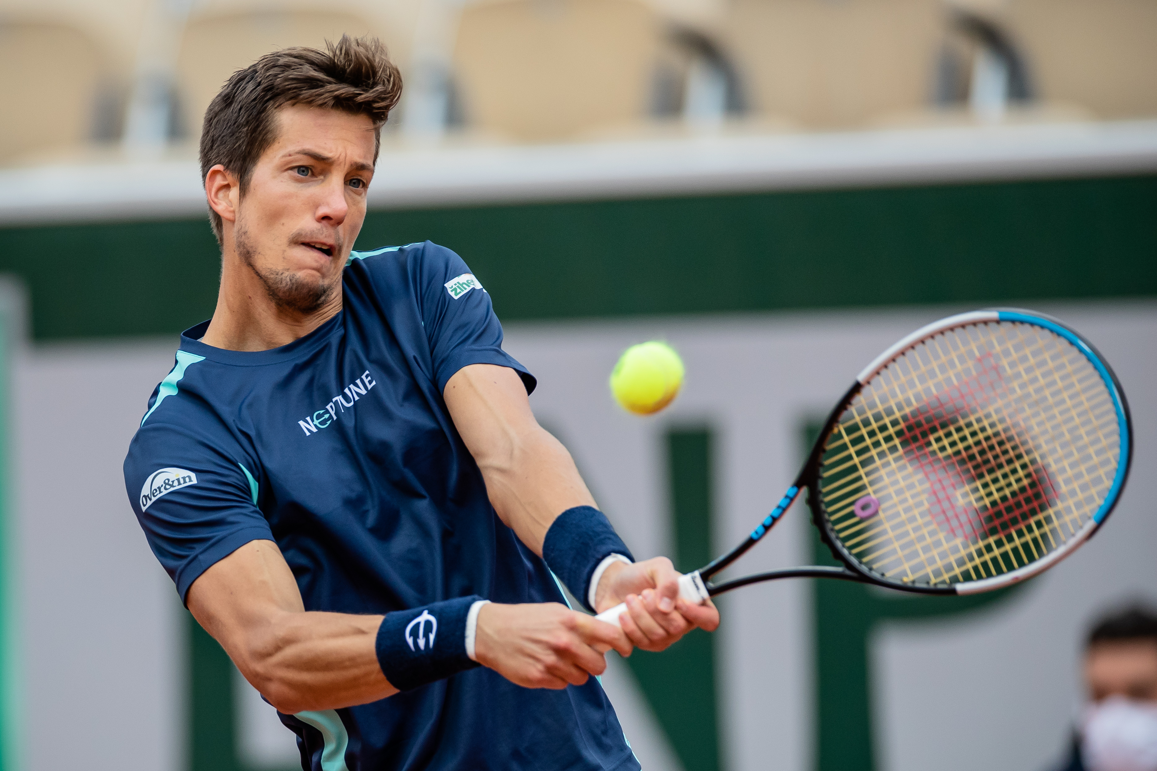 法网横扫戴维斯杯，西西帕斯点燃赛场