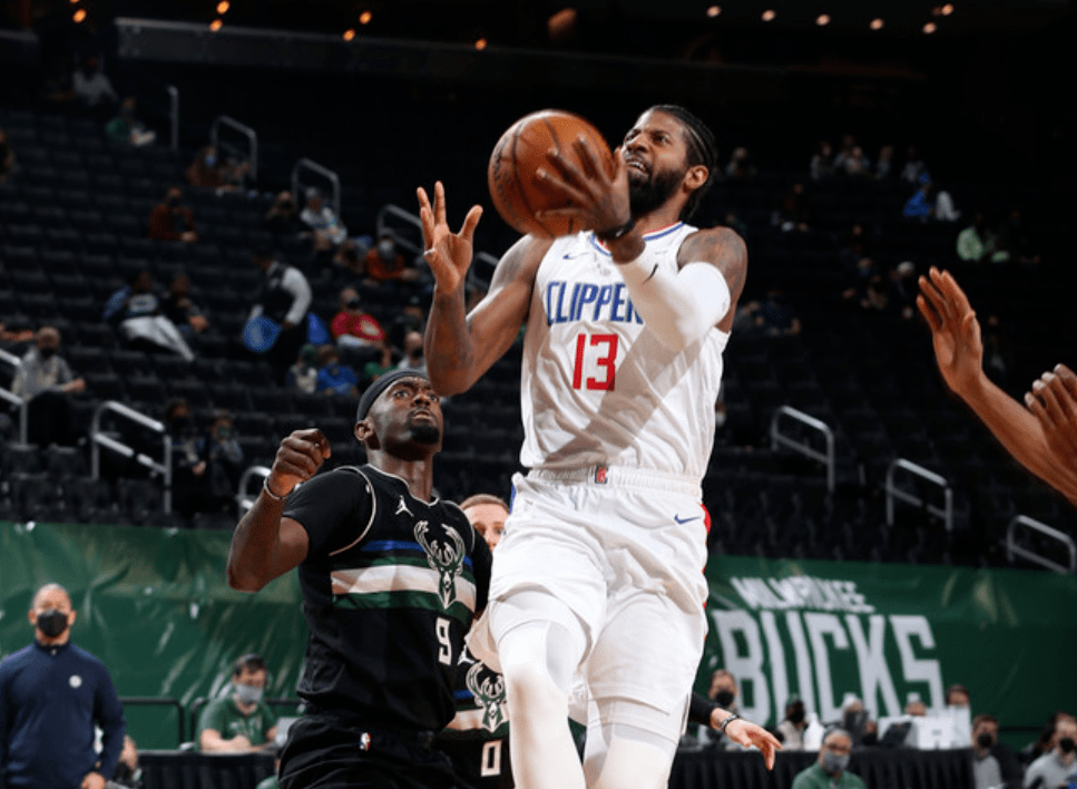 火箭速胜骑士,字母哥在F1年度争冠接管比赛 火箭速胜骑士,字母哥在F1年度争冠接管比赛