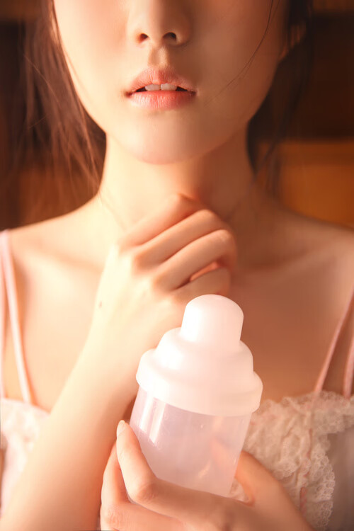 黄蜂横扫马刺,布克成为关键先生